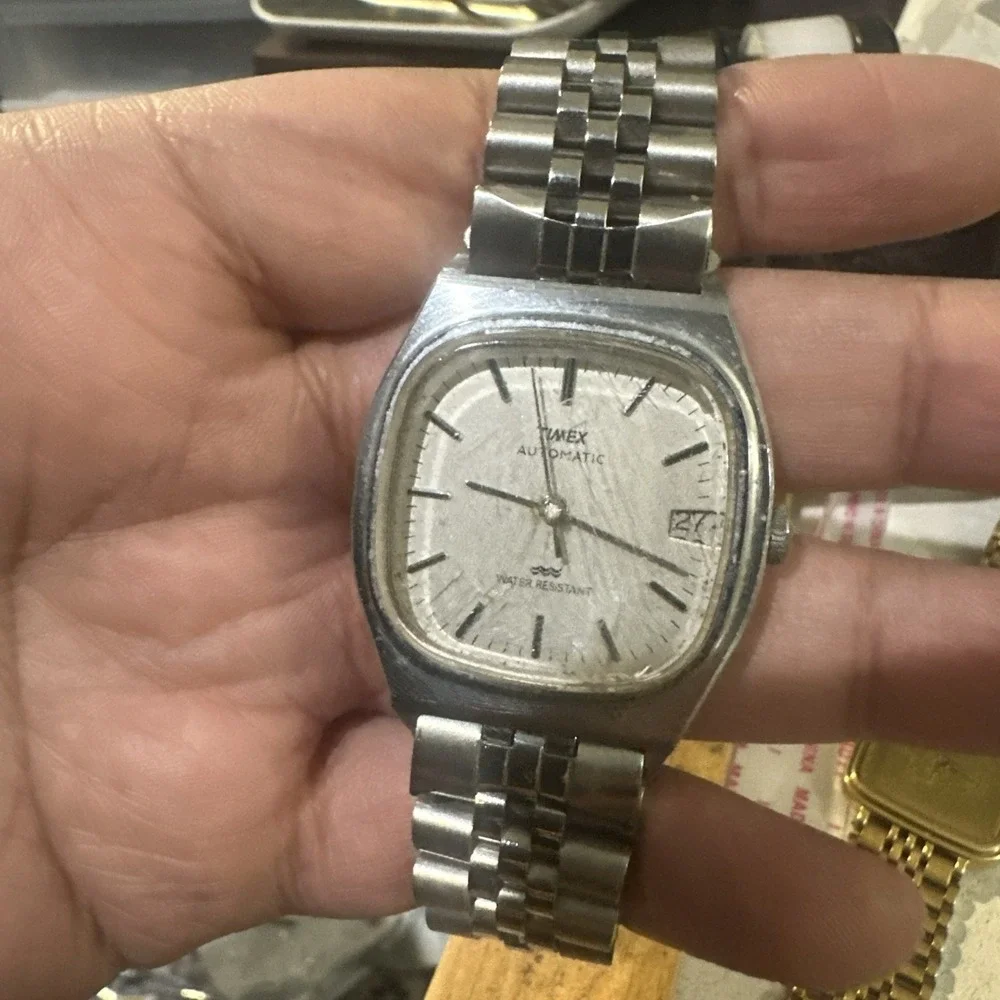 Working Vintage Timex Automatic Mens watch Silver Tone Steel 34mm Fit‎ 7.5 Runs